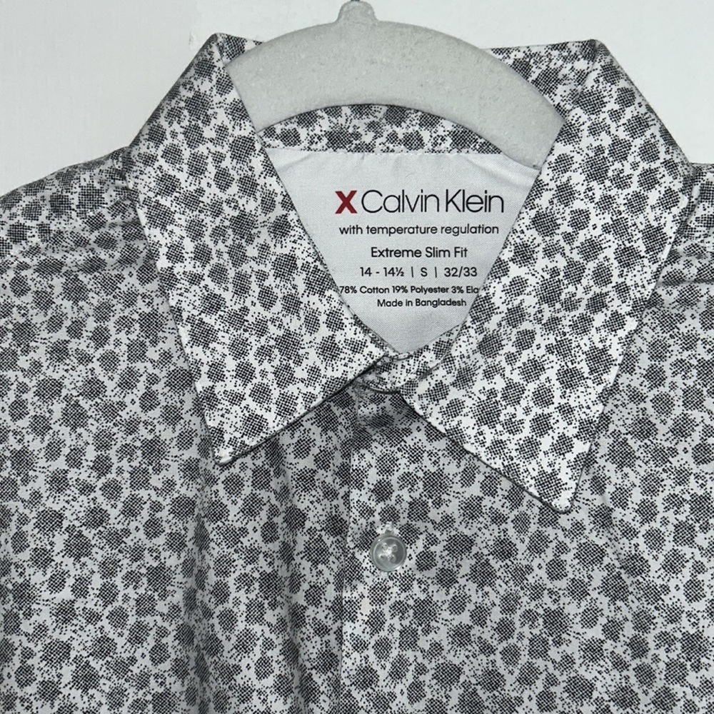 Calvin Klein Button down - Picture 2 of 3